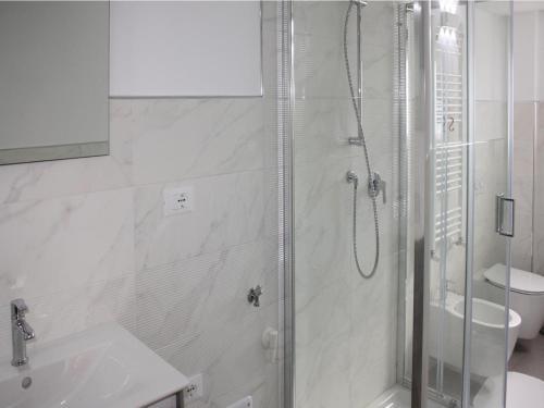 Two-bedroom Apartment In Viareggio -lu-