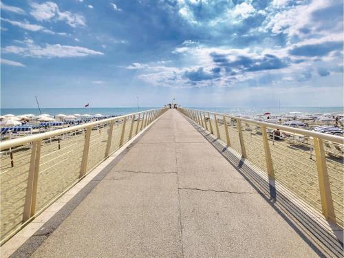 Two-bedroom Apartment In Viareggio -lu-
