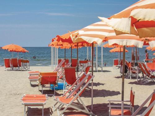 Two-bedroom Apartment In Viareggio -lu-