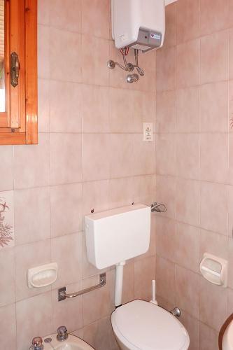 Cottage In Torre Dell'orso With Garden M198