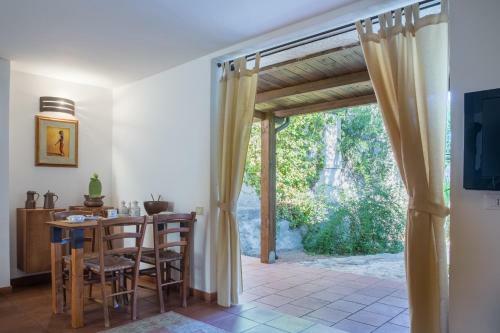 La Villa Apartments