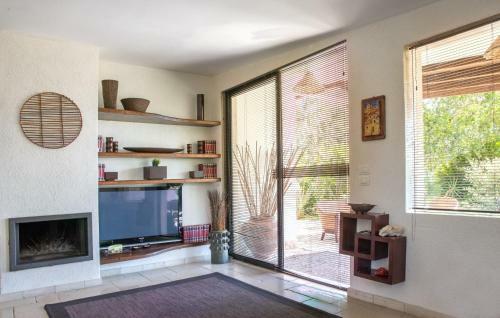 La Villa Apartments
