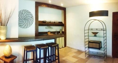 La Villa Apartments