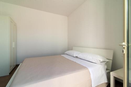 Broom Apartment