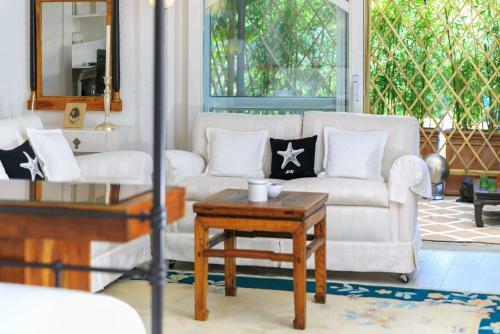 Troghi Villa Sleeps 8 Pool Air Con Wifi