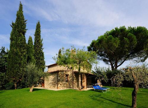 Vernazzano Basso Apartment Sleeps 6 Pool Wifi