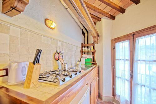 Strada In Chianti Apartment Sleeps 9 T241224