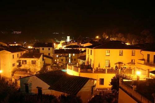 Strada In Chianti Apartment Sleeps 9 T241224
