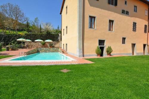 Strada In Chianti Apartment Sleeps 9 T241224