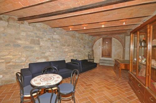 Strada In Chianti Apartment Sleeps 9 T241224