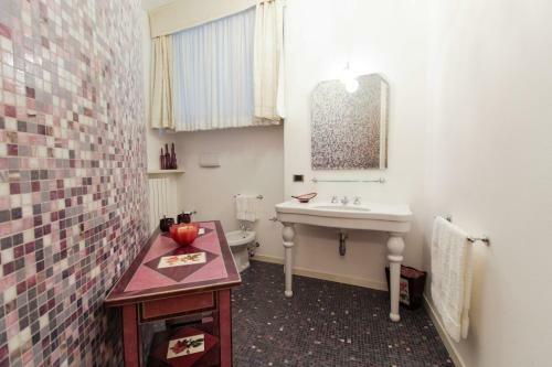 Stresa Villa Sleeps 10 Pool Air Con Wifi