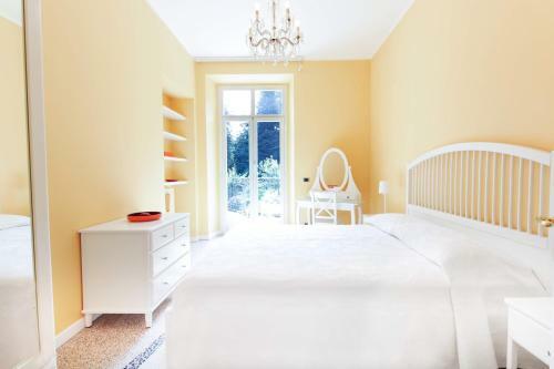 Stresa Villa Sleeps 16 Pool Air Con Wifi