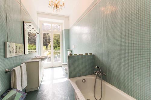 Stresa Villa Sleeps 16 Pool Air Con Wifi