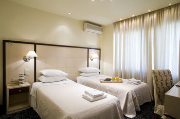 Piraeus Dream Hotel