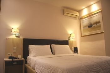 Piraeus Dream Hotel