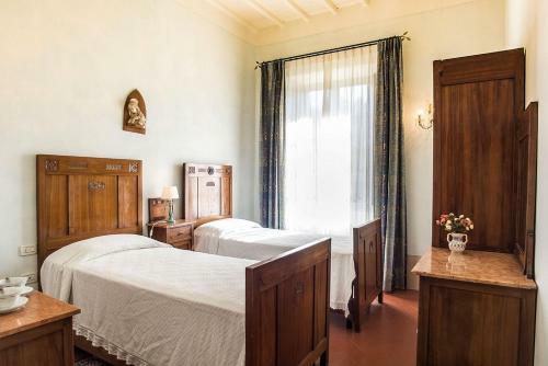 Serravalle Pistoiese Villa Sleeps 18 Pool Wifi