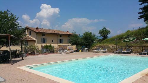 Serravalle Pistoiese Villa Sleeps 18 Pool Wifi