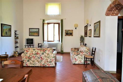 Serravalle Pistoiese Villa Sleeps 10 Pool Wifi