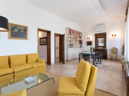 Matteotti Exclusive-3bd+2futon Elegant Apartment