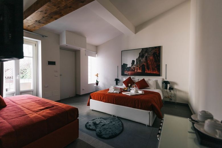 Avenue Hotel