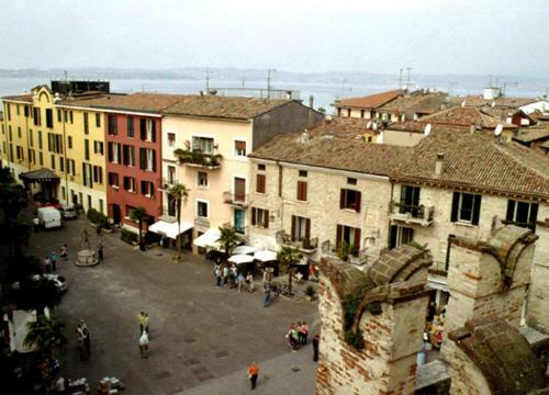 Roberto Apartment