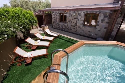Sorrento Villa Sleeps 8 Pool Air Con Wifi