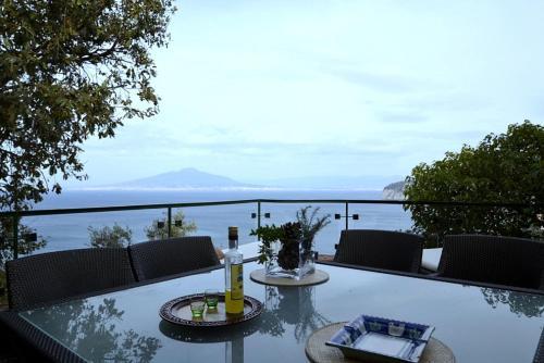 Sorrento Villa Sleeps 2 Pool Air Con Wifi