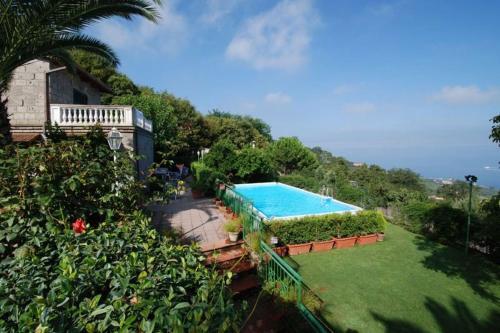 Priora Villa Sleeps 8 Pool Air Con Wifi