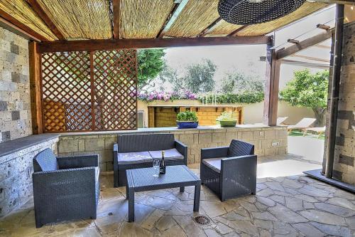 Sorrento Villa Sleeps 6 Pool Air Con Wifi