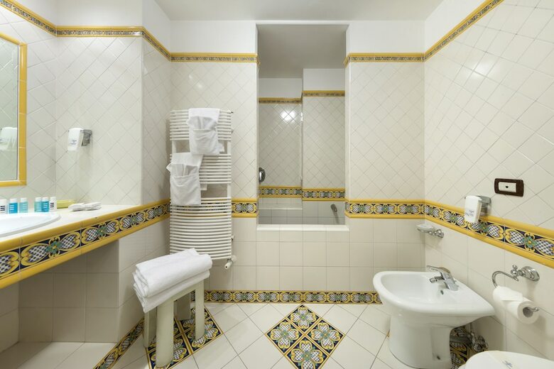 Hotel La Tonnarella