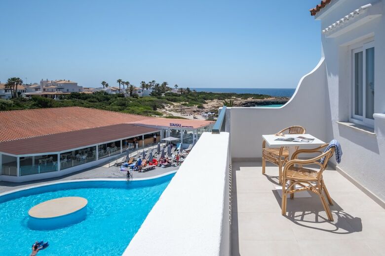 Apartamentos Carema Beach Menorca