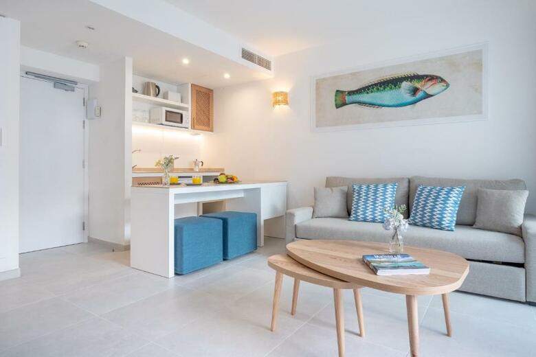 Apartamentos Carema Beach Menorca