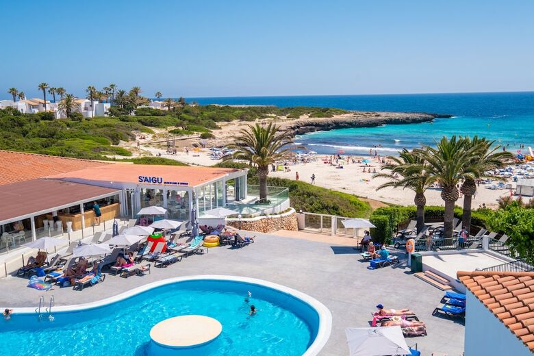 Apartamentos Carema Beach Menorca