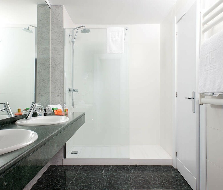 Hotel NH Collection Villa De Bilbao