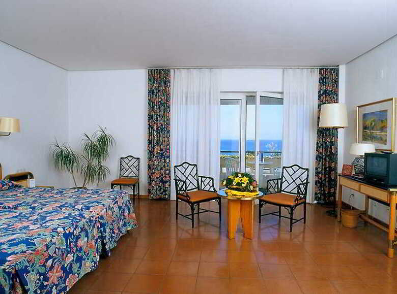 Hotel Parador De Ceuta