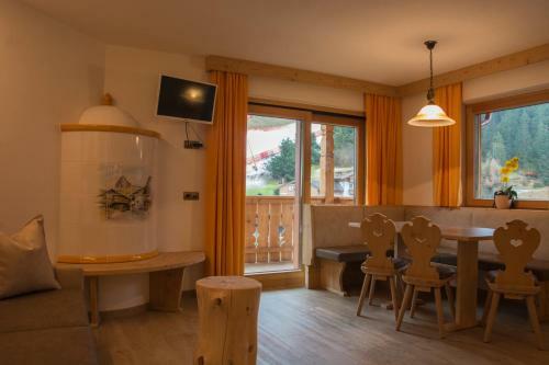 Apartments Edera