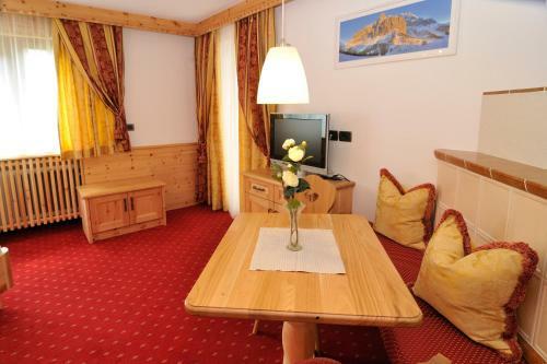 Garni Hotel Iris