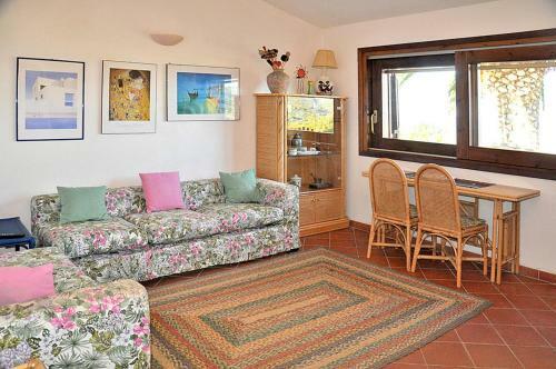 Case Costa Caddu 152s