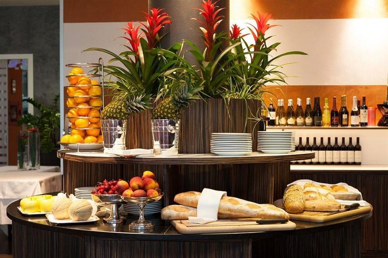 Hotel Adlon