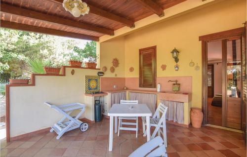 Three-bedroom Holiday Home In San Vito Lo Capo