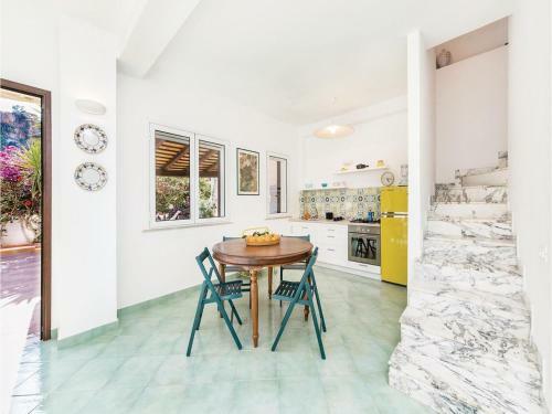 Three-bedroom Apartment In San Vito Lo Capo (tp)