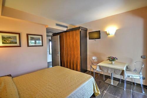 Sant'agata Sui Due Golfi Villa Sleeps 24 Pool Wifi