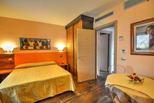 Sant'agata Sui Due Golfi Villa Sleeps 24 Pool Wifi