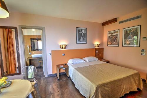 Sant'agata Sui Due Golfi Villa Sleeps 24 Pool Wifi