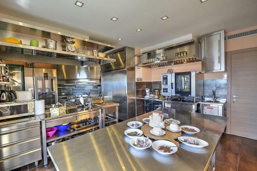 Sant'agata Sui Due Golfi Villa Sleeps 24 Pool Wifi