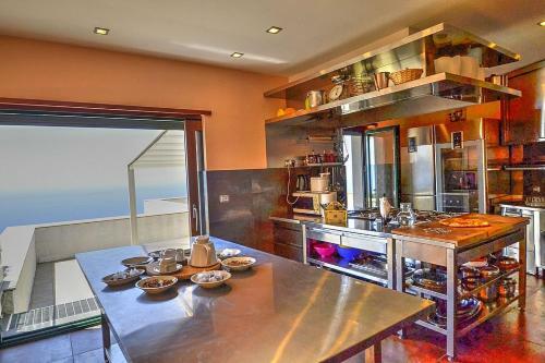 Sant'agata Sui Due Golfi Villa Sleeps 24 Pool Wifi
