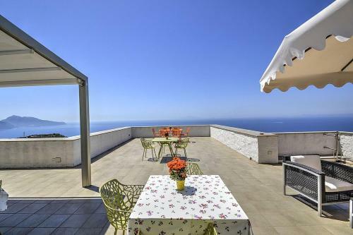 Sant'agata Sui Due Golfi Villa Sleeps 24 Pool Wifi