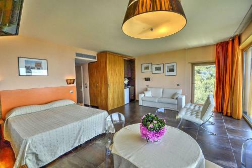 Sant'agata Sui Due Golfi Villa Sleeps 18 Pool Wifi