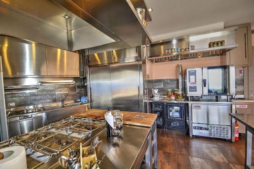 Sant'agata Sui Due Golfi Villa Sleeps 18 Pool Wifi