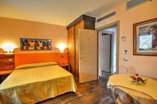 Sant'agata Sui Due Golfi Villa Sleeps 18 Pool Wifi